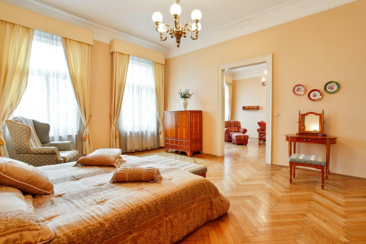 Open Gate Apartment Prague Exterior photo